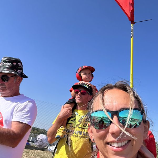 2023-misano-tifosi-amici-festa (4)